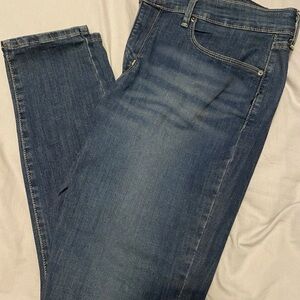 Levi Strauss Women’s size 14 Jeans, Total Shaping Skinny Jeans, worn Once